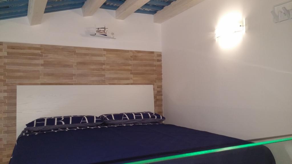 La Casetta Nel Porto Castellammare del Golfo Phòng bức ảnh